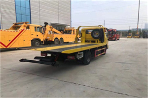 巴林左旗非事故拖车